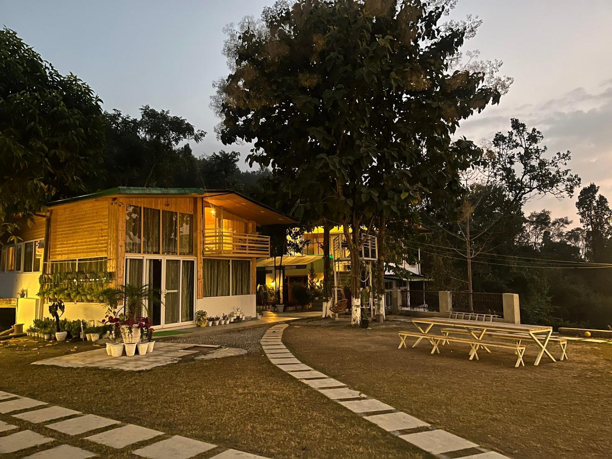 Saraiville- Luxury Riverside Cottages Dehradun Zewnętrze zdjęcie